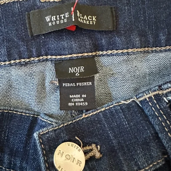 White House Black Market Pedal Pushers Size 6 NWOT | Dark Blue Denim Crop Jeans - Picture 4 of 4
